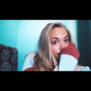 Meet your Posher, Ella